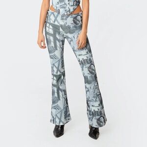 Edikted Newspaper Casper Flare Lace Pants
